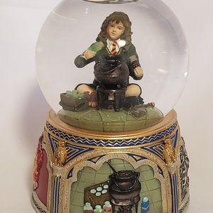San Francisco Music Box Company Hermione Granger Snow Globe RARE